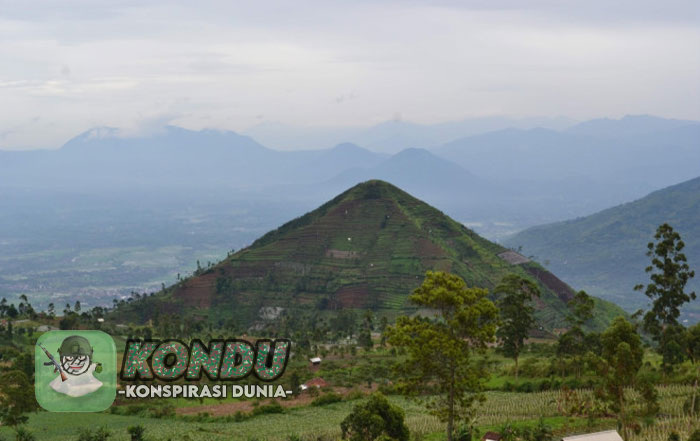 Terbongkar! Ini Bukti Kuat Gunung Padang adalah Piramida Tertua Di-Dunia